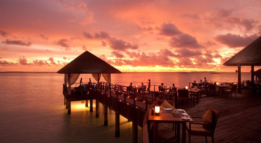 All inclusive Maldives family dining