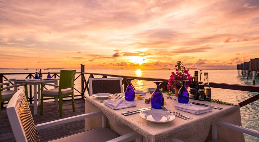 Sun Siyam Iru Fushi dining and resort experience Maldives